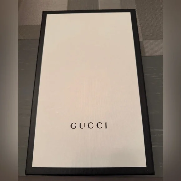 Gucci Women's Crawford Metallic Leather Sandals 38.5 - Picture 14 of 16